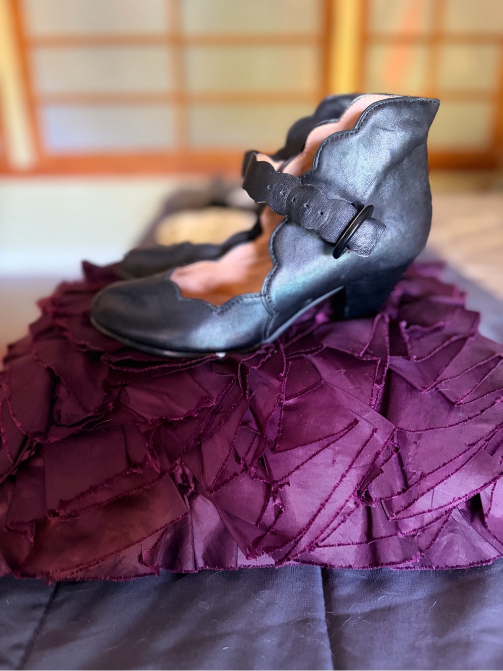 Miz Mooz Black Scalloped Mary Jane Block Heel 6.5